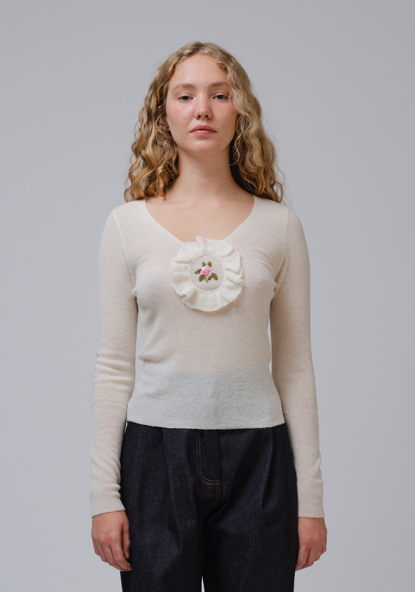 MOLLY EXTRA SOFT KNITTED TOP WITH ROSE EMBROIDERY